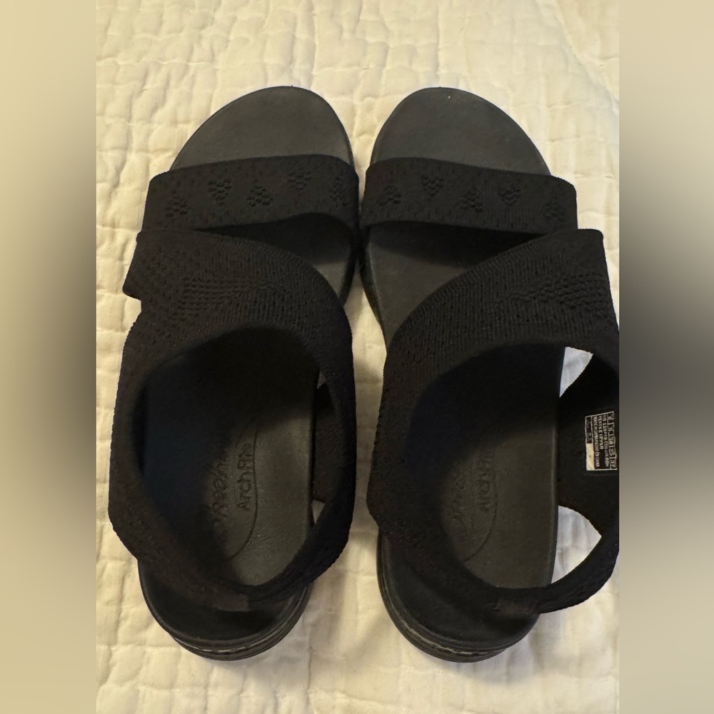 Sketchers Arch Fit sandal